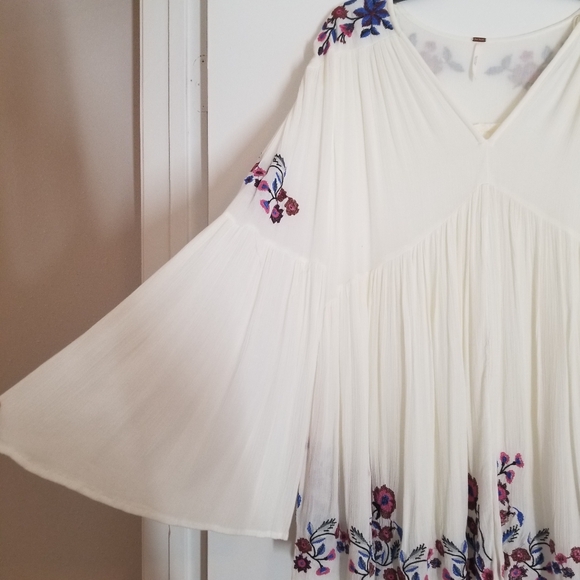 Free people Mini Dress off white with embroidery. Like New! - Picture 5 of 7